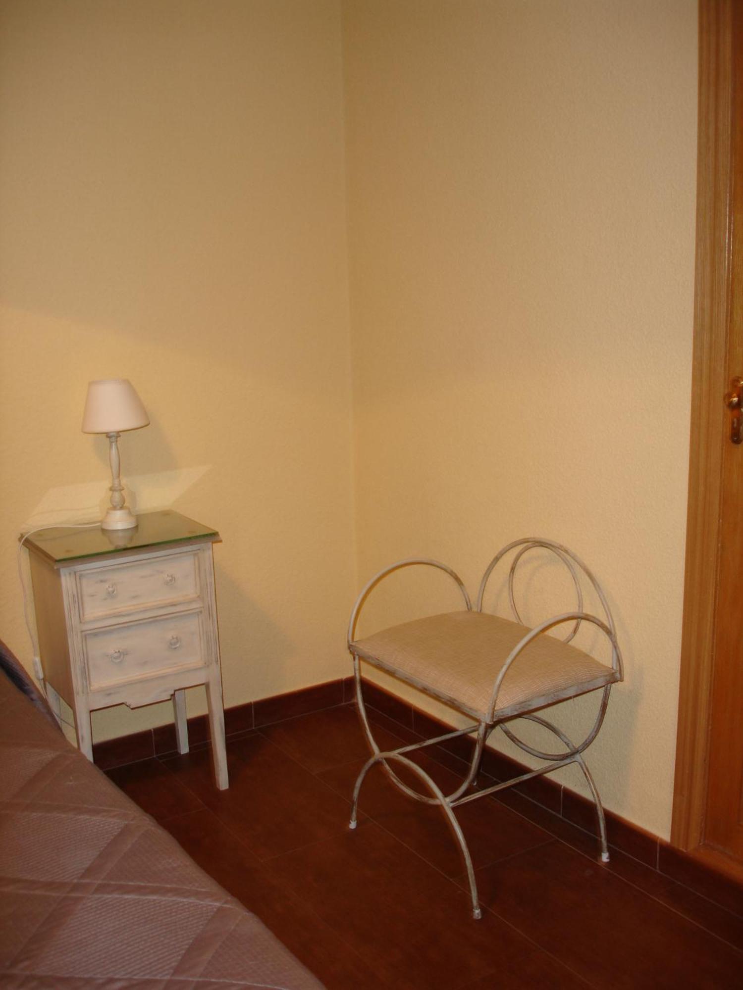 Hostal Puerta Bonita Vista Alegre Мадрид Екстериор снимка