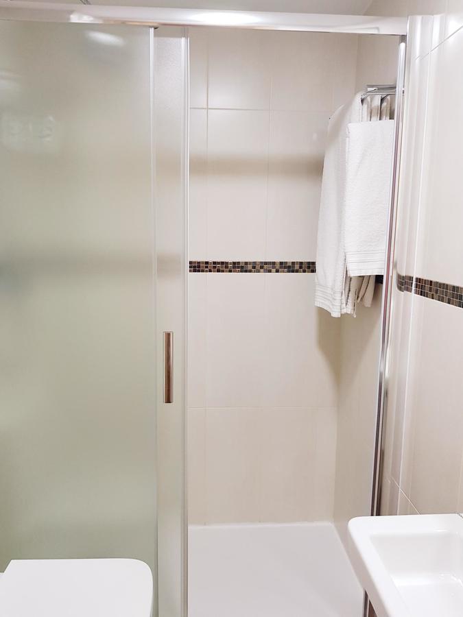 Hostal Puerta Bonita Vista Alegre Мадрид Екстериор снимка