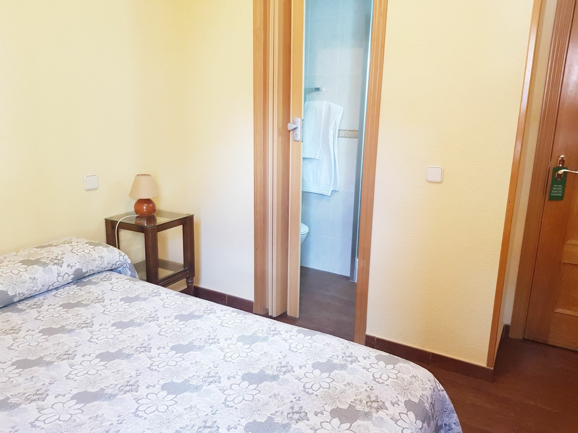 Hostal Puerta Bonita Vista Alegre Мадрид Екстериор снимка